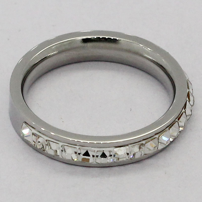 单排满钻戒指 大方简约不锈钢戒指 好运指环